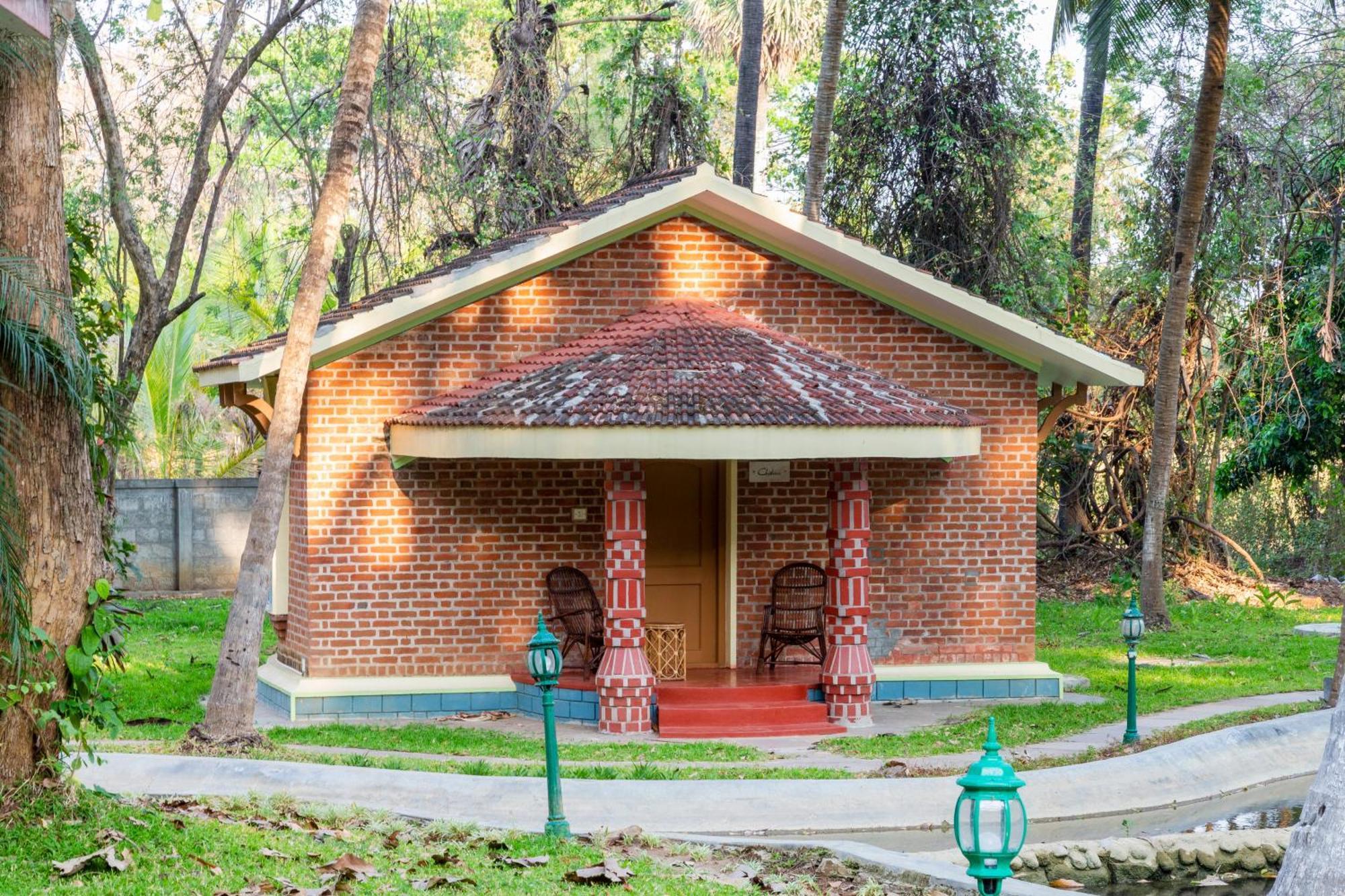 Kairali - The Ayurvedic Healing Village 팔라카드 외부 사진