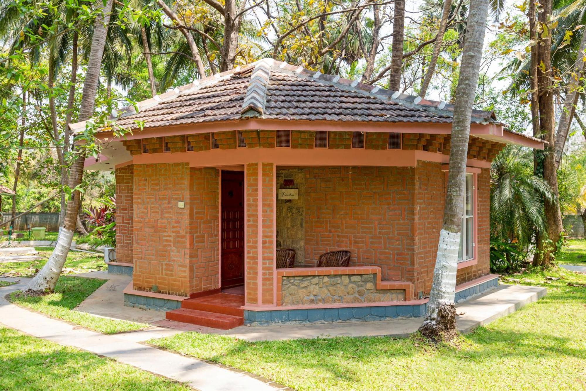 Kairali - The Ayurvedic Healing Village 팔라카드 외부 사진