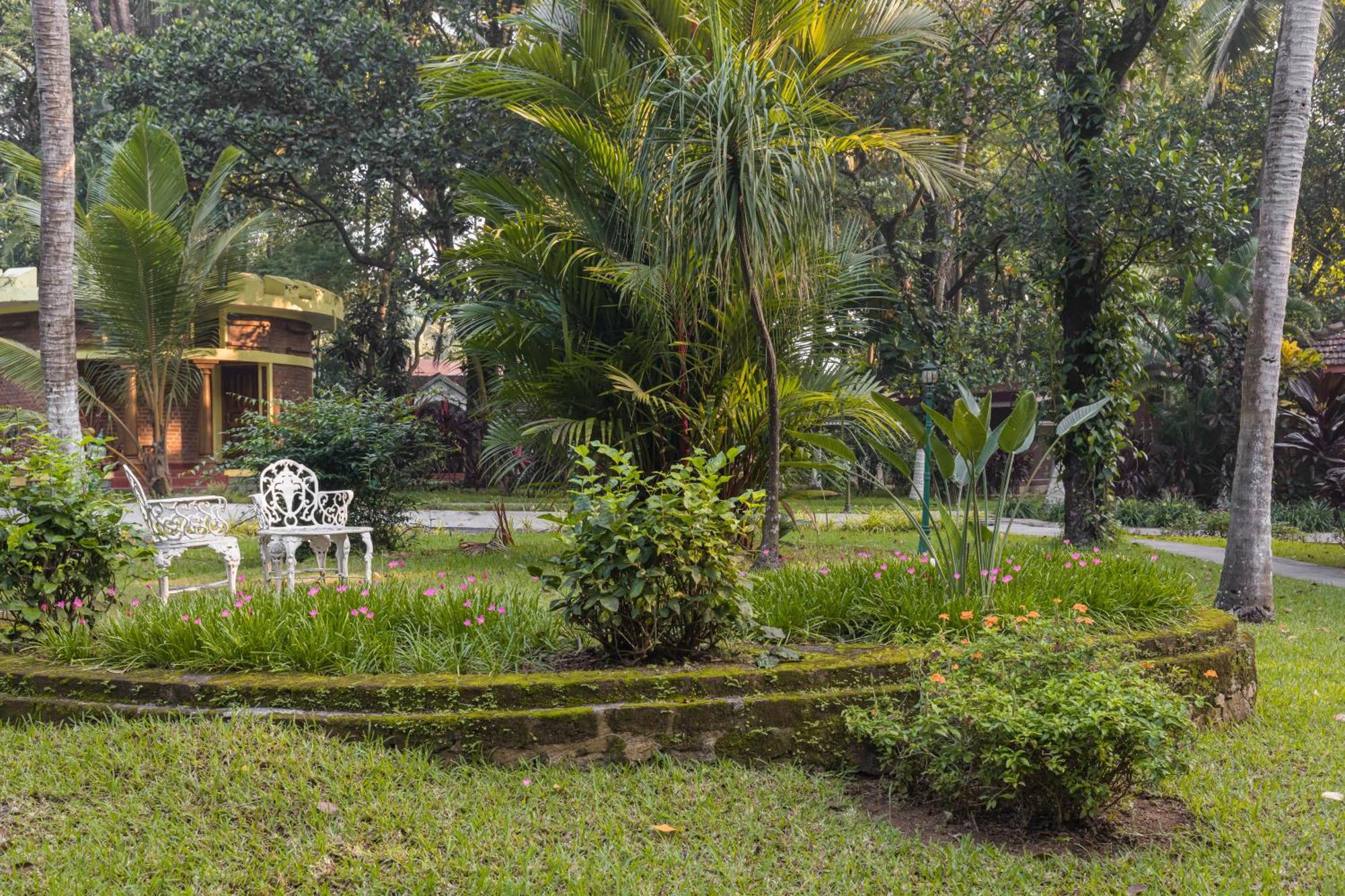 Kairali - The Ayurvedic Healing Village 팔라카드 외부 사진
