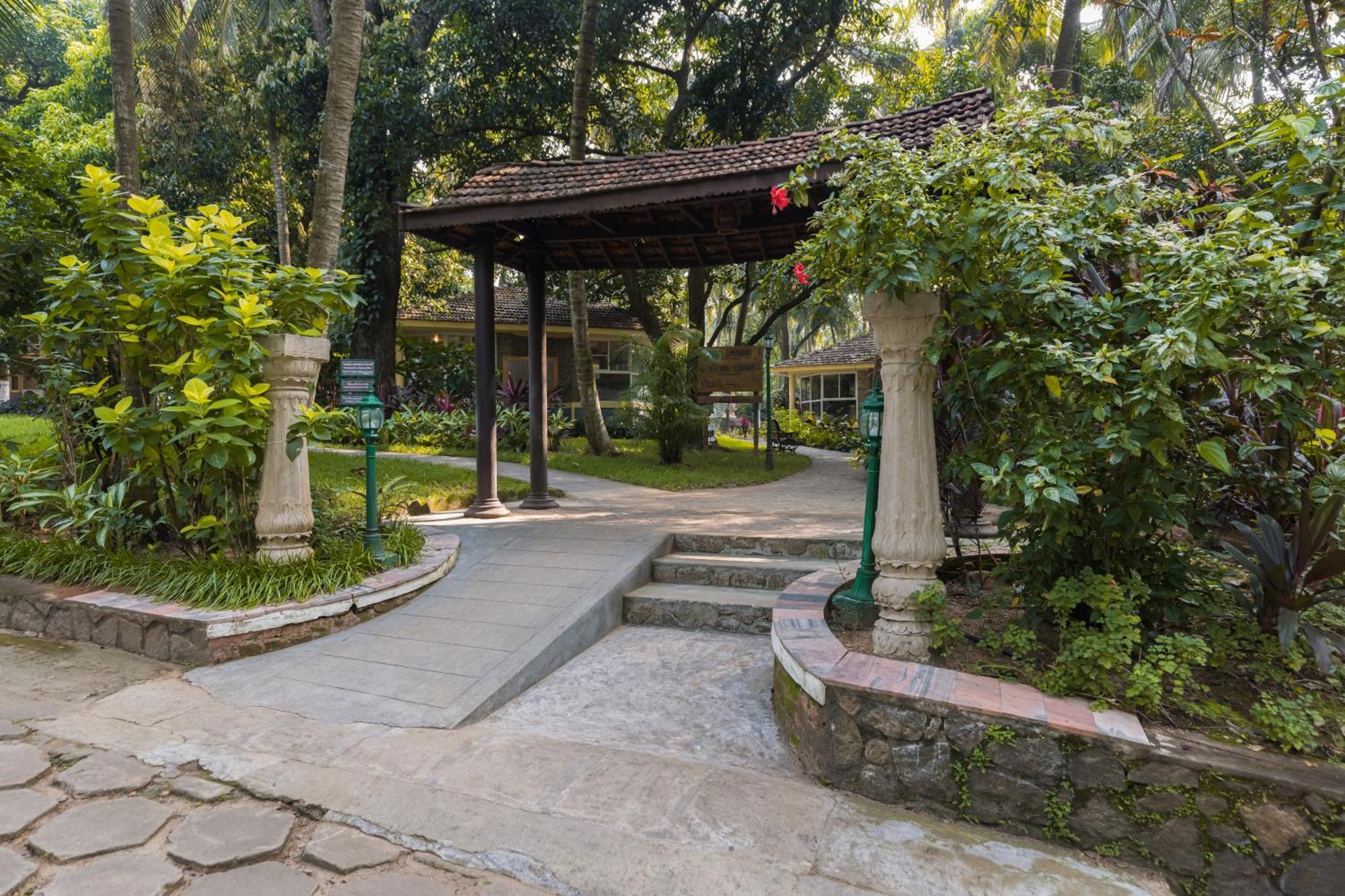 Kairali - The Ayurvedic Healing Village 팔라카드 외부 사진